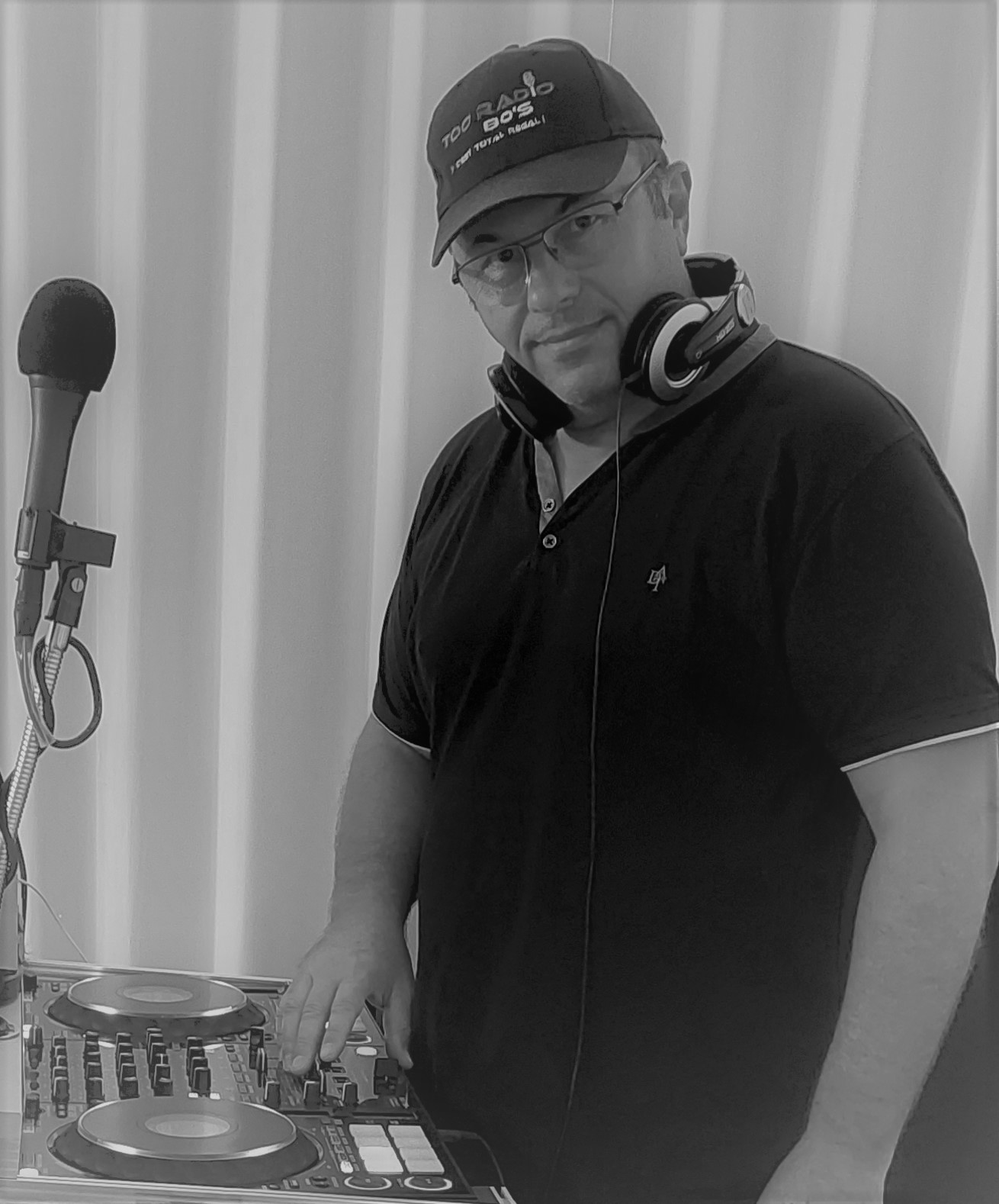 TOO RADIO 80, your 80s webradio ! Total Delight